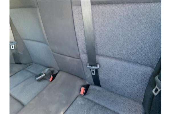 Recambio de cinturon seguridad trasero central para bmw serie 3 berlina (e90) 3.0 330d referencia OEM IAM 72119138234  