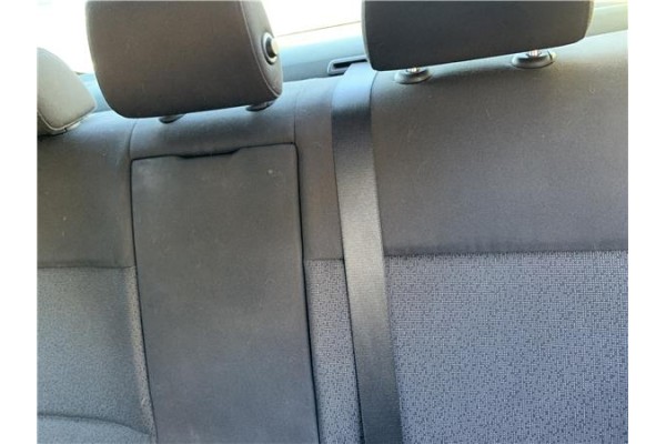 Recambio de cinturon seguridad trasero central para bmw serie 3 berlina (e90) 3.0 330d referencia OEM IAM 72119138234  