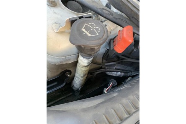Recambio de deposito limpiaparabrisas para bmw serie 3 berlina (e90) 3.0 330d referencia OEM IAM 61667238669  