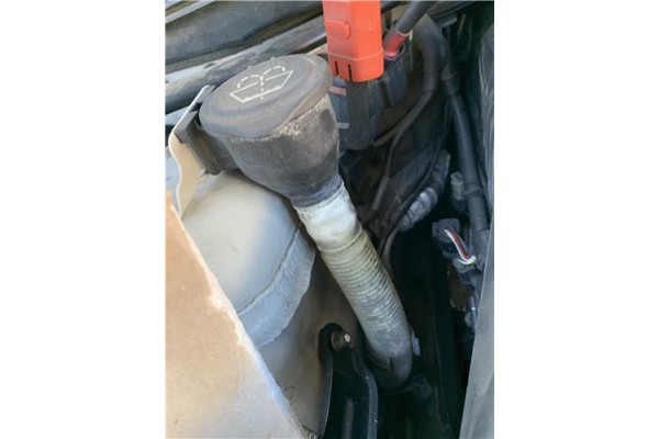 Recambio de deposito limpiaparabrisas para bmw serie 3 berlina (e90) 3.0 330d referencia OEM IAM 61667238669  
