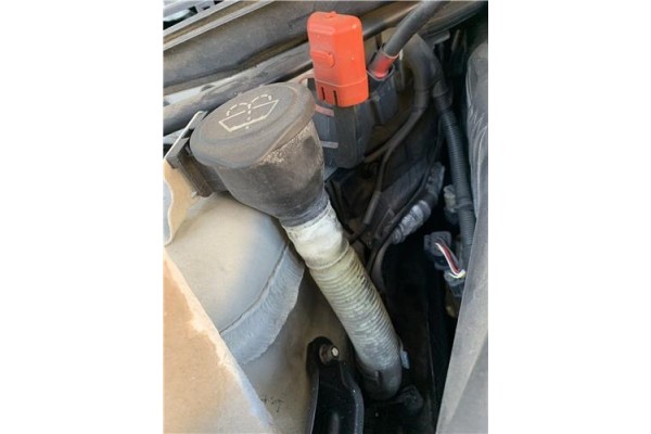Recambio de deposito limpiaparabrisas para bmw serie 3 berlina (e90) 3.0 330d referencia OEM IAM 61667238669  