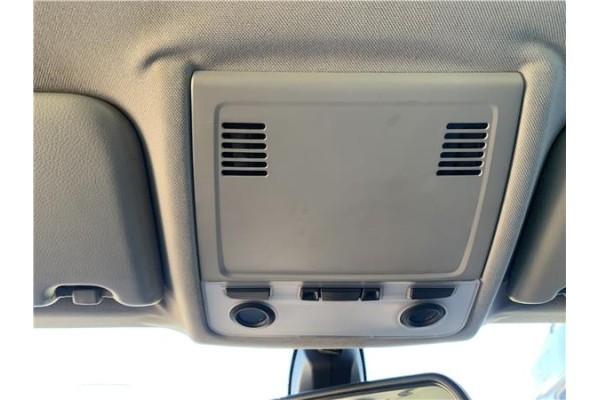 Recambio de luz delantero central techo para bmw serie 3 berlina (e90) 3.0 330d referencia OEM IAM 61319225476 61316924675 