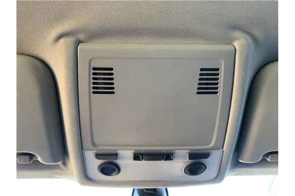 Recambio de luz delantero central techo para bmw serie 3 berlina (e90) 3.0 330d referencia OEM IAM 61319225476 61316924675 