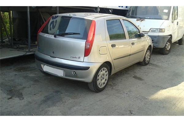 fiat ii punto (188) berlina del año 2000 fiat ii punto (188) berlina del año 2000