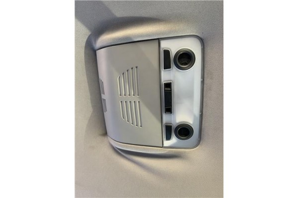Recambio de luz trasero central techo para bmw serie 3 berlina (e90) 3.0 330d referencia OEM IAM 61319201637  
