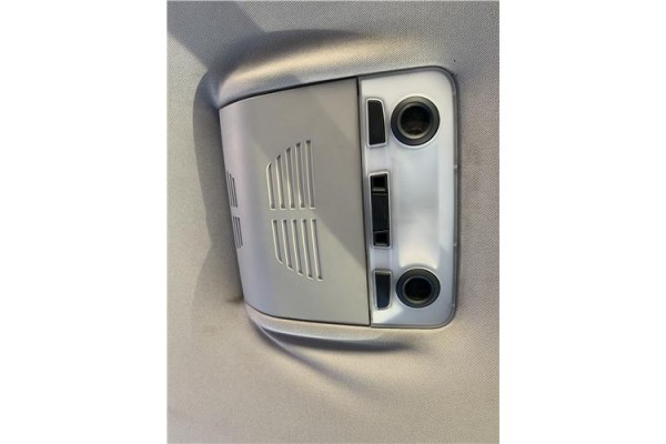Recambio de luz trasero central techo para bmw serie 3 berlina (e90) 3.0 330d referencia OEM IAM 61319201637  