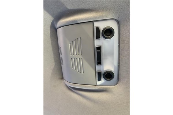 Recambio de luz trasero central techo para bmw serie 3 berlina (e90) 3.0 330d referencia OEM IAM 61319201637  