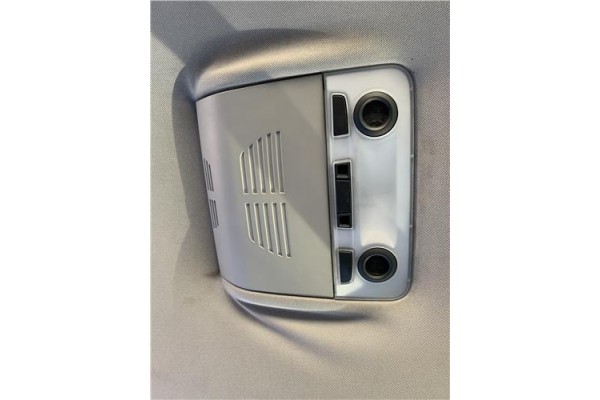 Recambio de luz trasero central techo para bmw serie 3 berlina (e90) 3.0 330d referencia OEM IAM 61319201637  