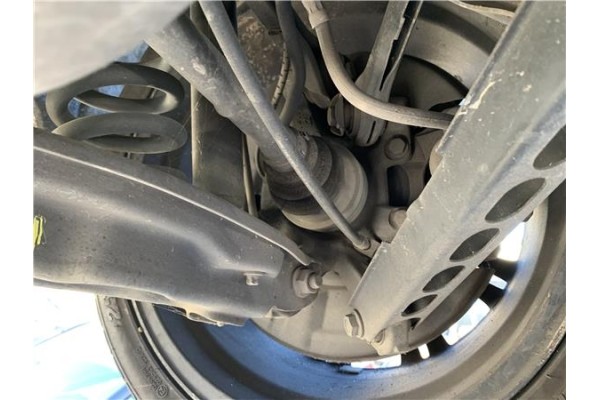 Recambio de mangueta trasero izquierda para bmw serie 3 berlina (e90) 3.0 330d referencia OEM IAM 33326774807  