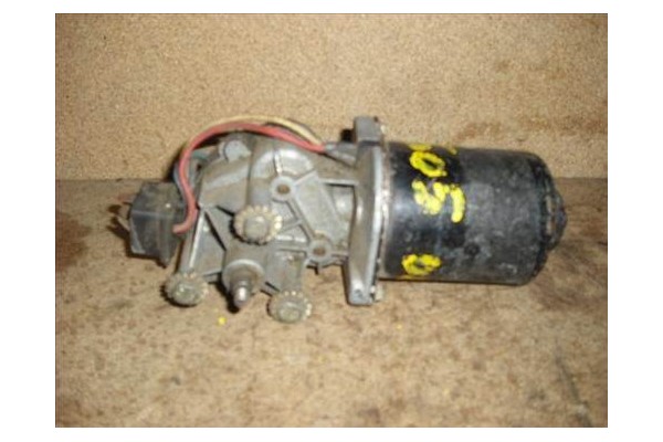 Recambio de motor limpiaparabrisas delantero para peugeot 505 berlina 2.5 turbo gtd referencia OEM IAM   