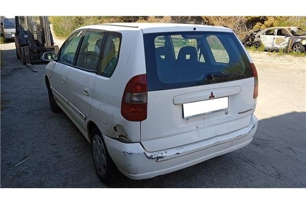 mitsubishi space star (dg0) del año 2001