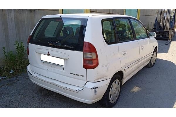 mitsubishi space star (dg0) del año 2001