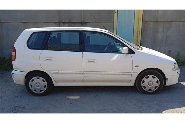 mitsubishi space star (dg0) del año 2001