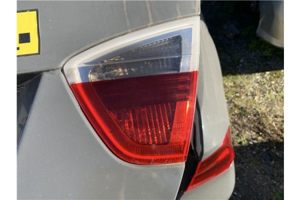 Recambio de piloto porton trasero derecho para bmw serie 3 berlina (e90) 3.0 330d referencia OEM IAM 63210406884 82792449920 