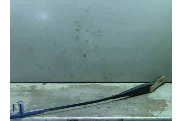 Recambio de brazo limpiaparabrisas delantero para opel astra h berlina (2004) 1.7 cdti referencia OEM IAM   