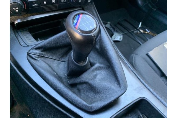 Recambio de pomo palanca cambio para bmw serie 3 berlina (e90) 3.0 330d referencia OEM IAM 25110429269 25110435847 