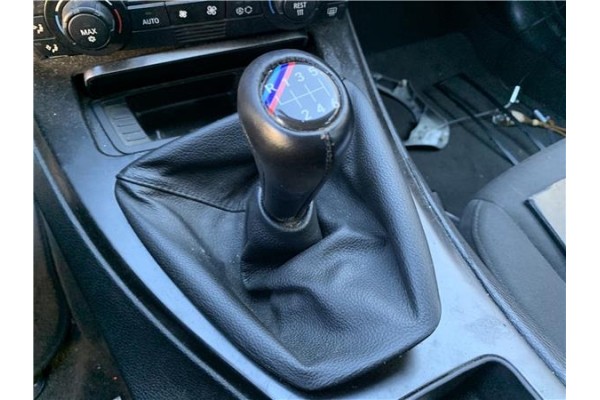 Recambio de pomo palanca cambio para bmw serie 3 berlina (e90) 3.0 330d referencia OEM IAM 25110429269 25110435847 