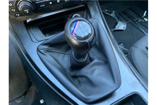 Recambio de pomo palanca cambio para bmw serie 3 berlina (e90) 3.0 330d referencia OEM IAM 25110429269 25110435847 