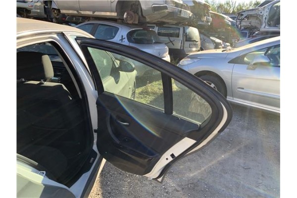 Recambio de puerta trasero derecha para bmw serie 3 berlina (e90) 3.0 330d referencia OEM IAM 41007203648  