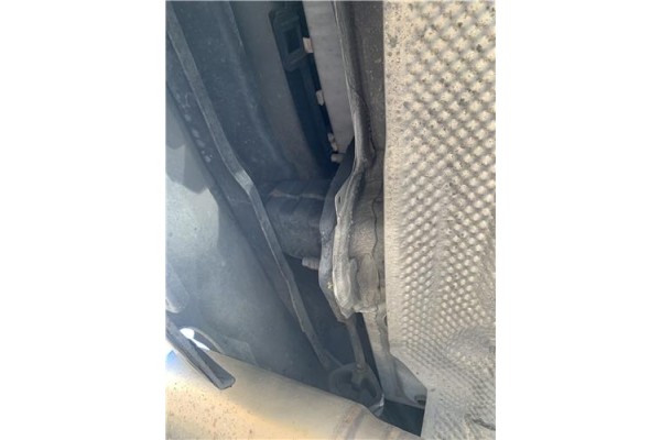 Recambio de refuerzo paragolpes trasero para bmw serie 3 berlina (e90) 3.0 330d referencia OEM IAM 51127058467  