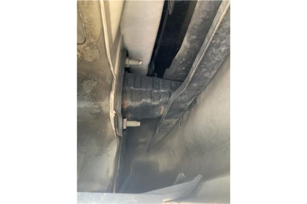 Recambio de refuerzo paragolpes trasero para bmw serie 3 berlina (e90) 3.0 330d referencia OEM IAM 51127058467  