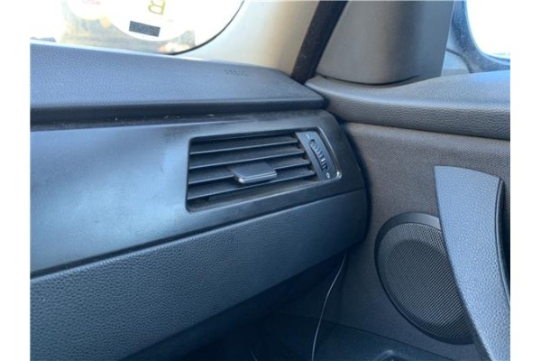 Recambio de rejilla entrada de aire para bmw serie 3 berlina (e90) 3.0 330d referencia OEM IAM 64229130460  