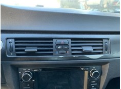 Recambio de rejilla entrada de aire para bmw serie 3 berlina (e90) 3.0 330d referencia OEM IAM 64229130458  