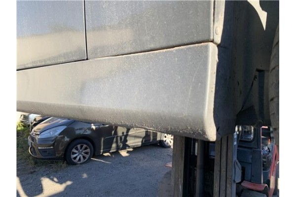 Recambio de spoiler talonera lat. derecha para bmw serie 3 berlina (e90) 3.0 330d referencia OEM IAM 51777164796  