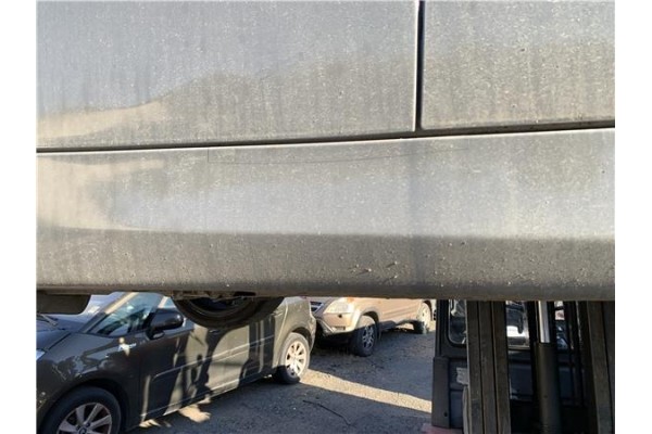 Recambio de spoiler talonera lat. derecha para bmw serie 3 berlina (e90) 3.0 330d referencia OEM IAM 51777164796  