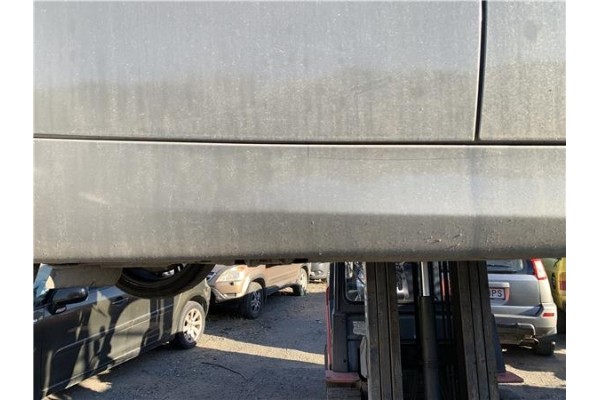 Recambio de spoiler talonera lat. derecha para bmw serie 3 berlina (e90) 3.0 330d referencia OEM IAM 51777164796  