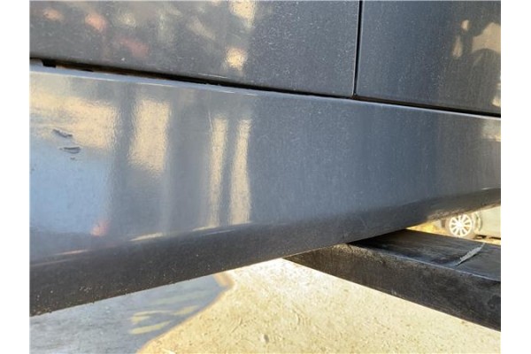 Recambio de spoiler talonera lat. izquierda para bmw serie 3 berlina (e90) 3.0 330d referencia OEM IAM 51777164795  