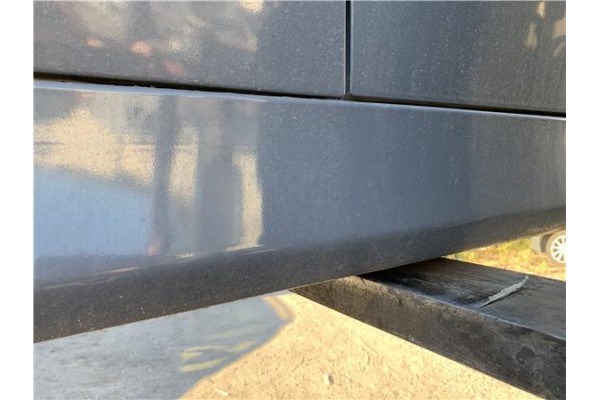 Recambio de spoiler talonera lat. izquierda para bmw serie 3 berlina (e90) 3.0 330d referencia OEM IAM 51777164795  