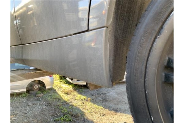 Recambio de spoiler talonera lat. izquierda para bmw serie 3 berlina (e90) 3.0 330d referencia OEM IAM 51777164795  