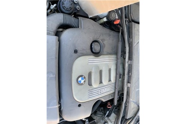 Recambio de tapa motor para bmw serie 3 berlina (e90) 3.0 330d referencia OEM IAM 11147807243  
