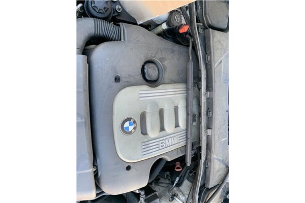 Recambio de tapa motor para bmw serie 3 berlina (e90) 3.0 330d referencia OEM IAM 11147807243  