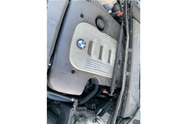 Recambio de tapa motor para bmw serie 3 berlina (e90) 3.0 330d referencia OEM IAM 11147807243  