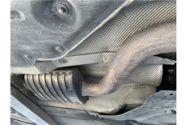 Recambio de tubo escape central para bmw serie 3 berlina (e90) 3.0 330d referencia OEM IAM 7793237 21305011205 
