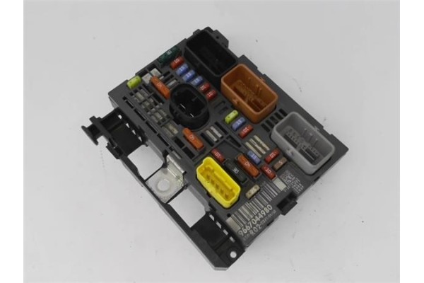 Recambio de caja fusibles/rele para citroen c5 berlina 2.0 audace referencia OEM IAM   