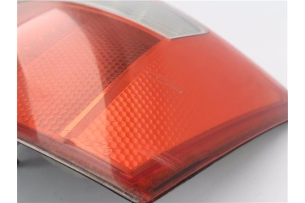 Recambio de piloto trasero derecho para audi a4 berlina (8e) 1.9 tdi (96kw) referencia OEM IAM 8E0945096C 833008 