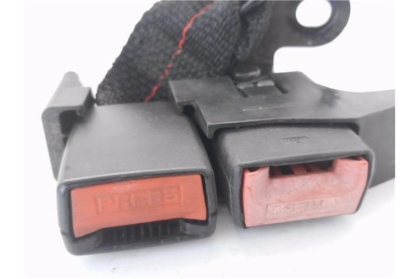 Recambio de anclaje cinturon trasero derecho para renault clio iii 1.5 dci (br17, cr17) referencia OEM IAM 33047671  