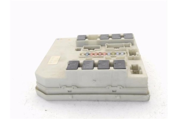 Recambio de caja fusibles/rele para renault clio iii 1.5 dci (br17, cr17) referencia OEM IAM 674660  