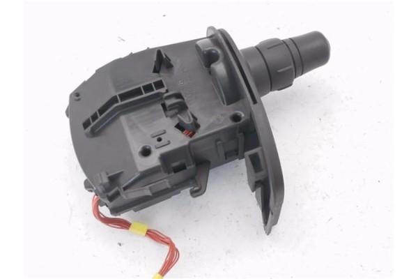 Recambio de mando intermitencia para renault clio iii 1.5 dci (br17, cr17) referencia OEM IAM 8201590638B 28482733 