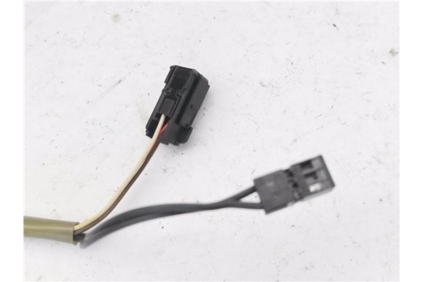 Recambio de retrovisor electrico izquierdo para peugeot 1007 1.4 dolce referencia OEM IAM 12364250G E2011019 