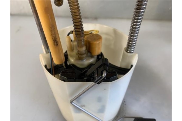 Recambio de bomba combustible para audi a3 sportback (8pa) 2.0 tdi ambiente referencia OEM IAM 1K0919050J  