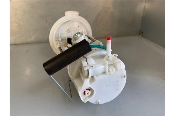 Recambio de bomba combustible para peugeot 3008 1.6 pure tech referencia OEM IAM 9844377780  