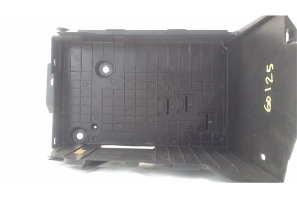 Recambio de protector soporte bateria para citroen c4 cactus 1.5 business class referencia OEM IAM 9801801880  