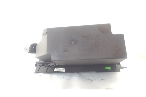 Recambio de guantera salpicadero para peugeot 207 1.4 referencia OEM IAM 9686215277  