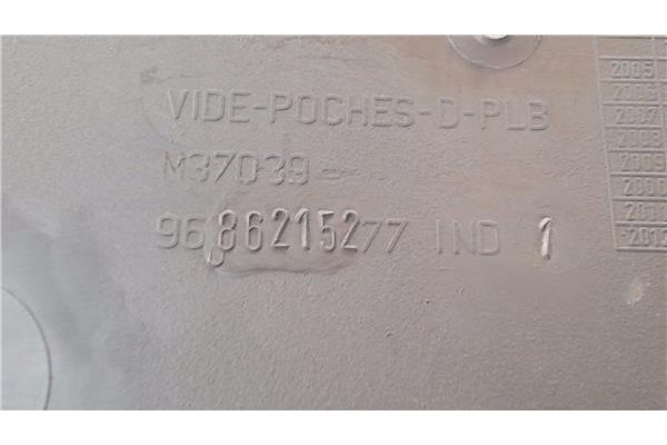 Recambio de guantera salpicadero para peugeot 207 1.4 referencia OEM IAM 9686215277  