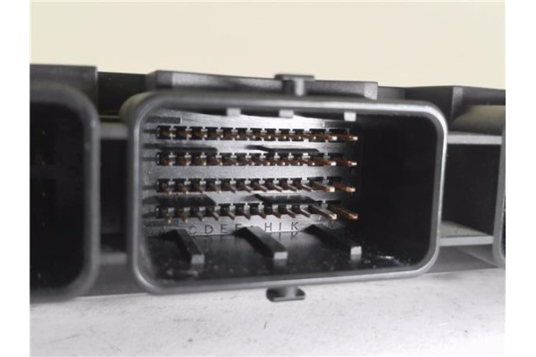 Recambio de centralita para citroen c4 coupe 1.6 16v referencia OEM IAM 9662307380 261208899 