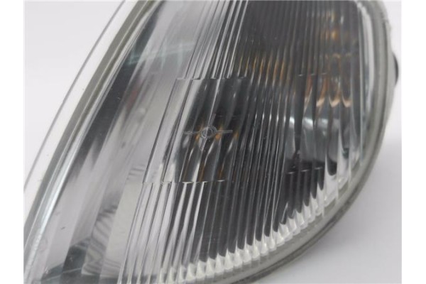 Recambio de intermitente delantero izquierdo para citroen saxo 1.5 d referencia OEM IAM E2014714  